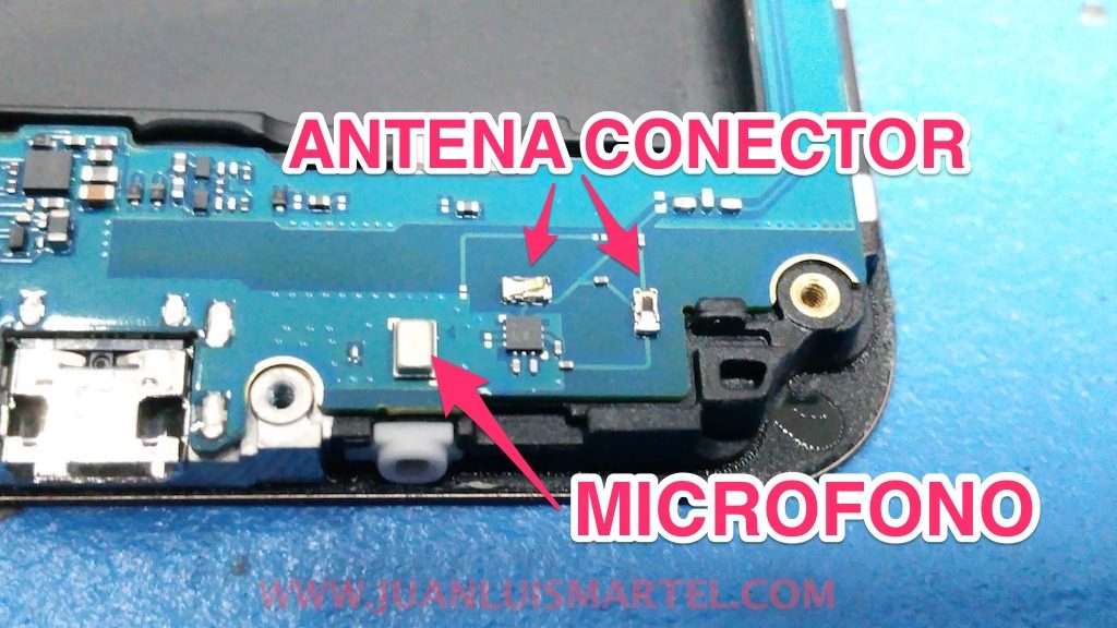 conectores de antena en el PCboard